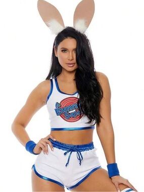 LOLA BUNNY